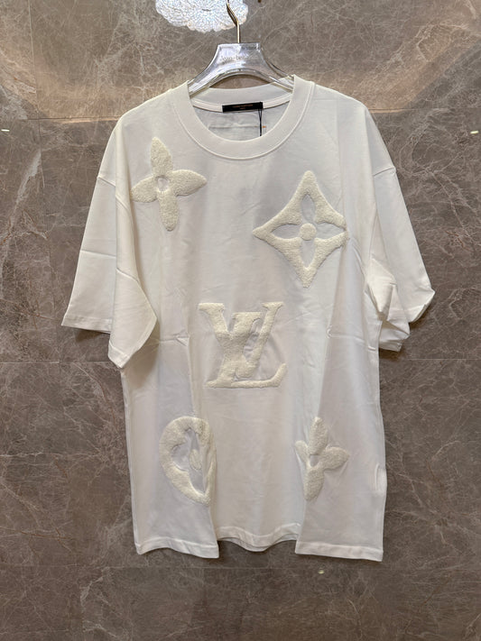 Camiseta blanca con monograma de Louis Vuitton