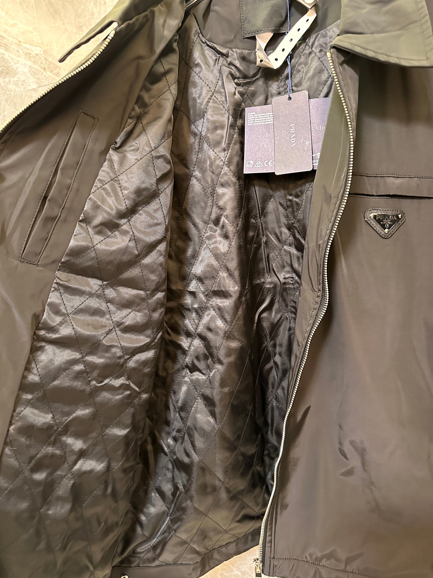 Jaqueta Prada clássica de nylon preta