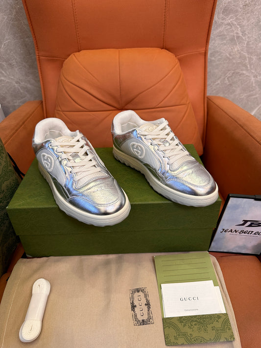 Tênis femininos Gucci prata metálico