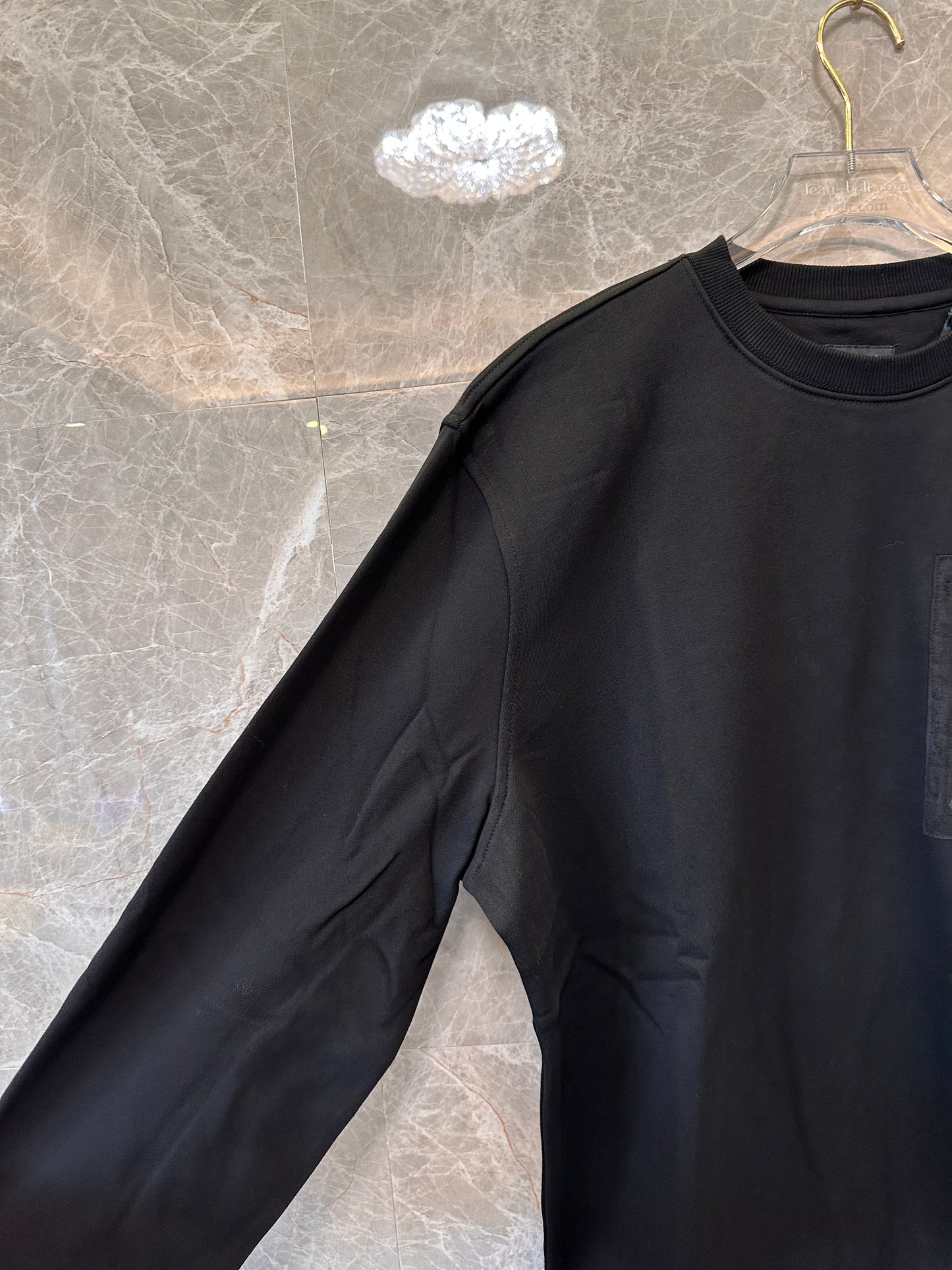 Camiseta básica de manga larga negra de Fendi