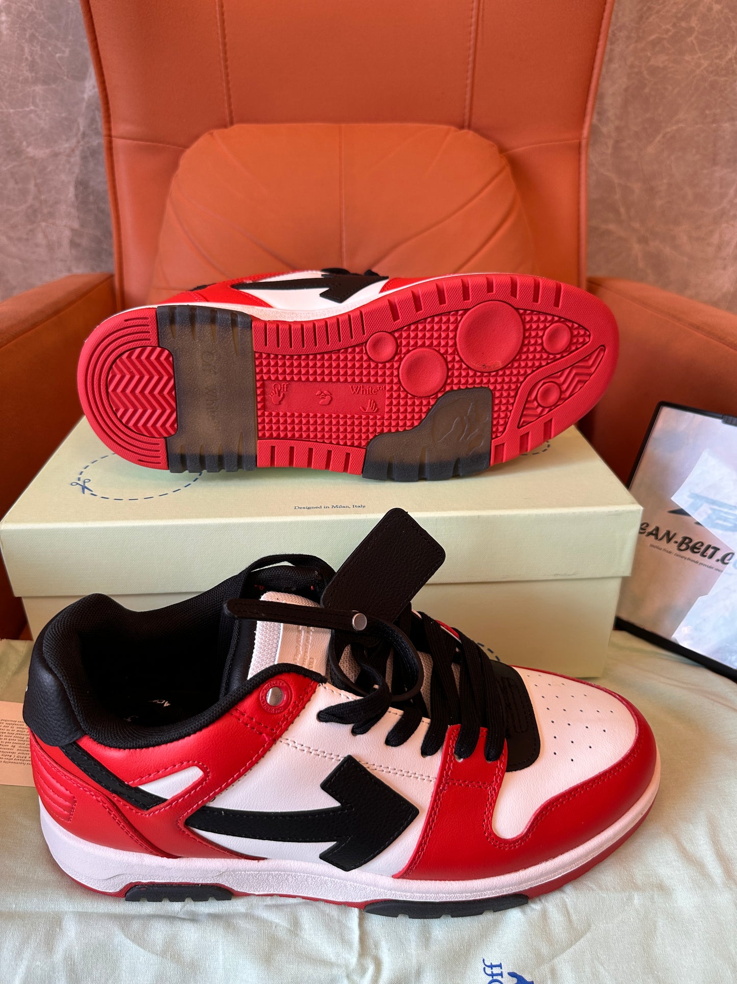 Zapatillas Off-White™ para uso fuera de la oficina en rojo, blanco y negro