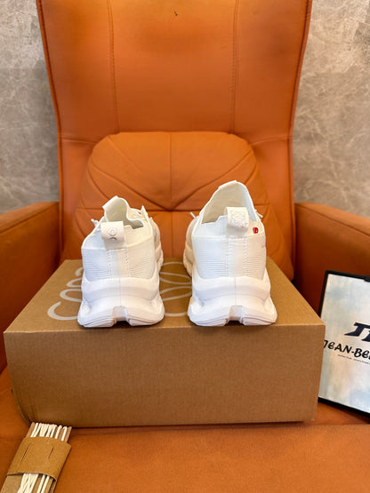 Tênis Loewe x On Cloudventure - branco leve e esportivo