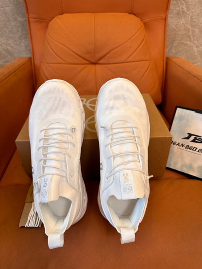 Tênis Loewe x On Cloudventure - branco leve e esportivo