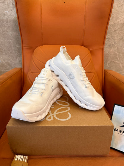 Tênis Loewe x On Cloudventure - branco leve e esportivo