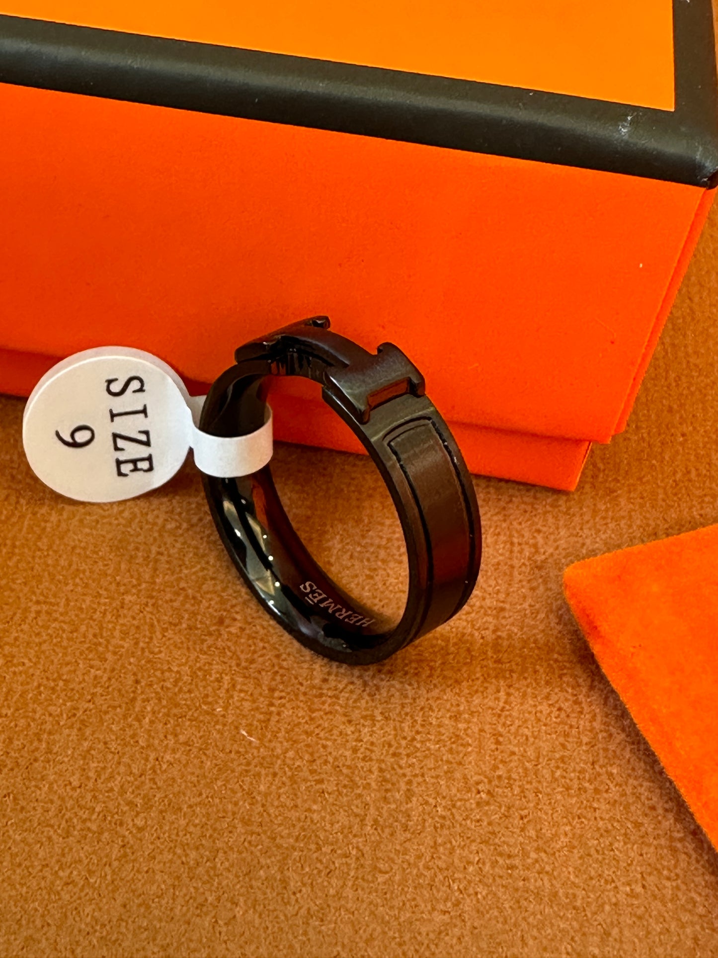 Hermes Black H Ring – Polished Enamel Finish