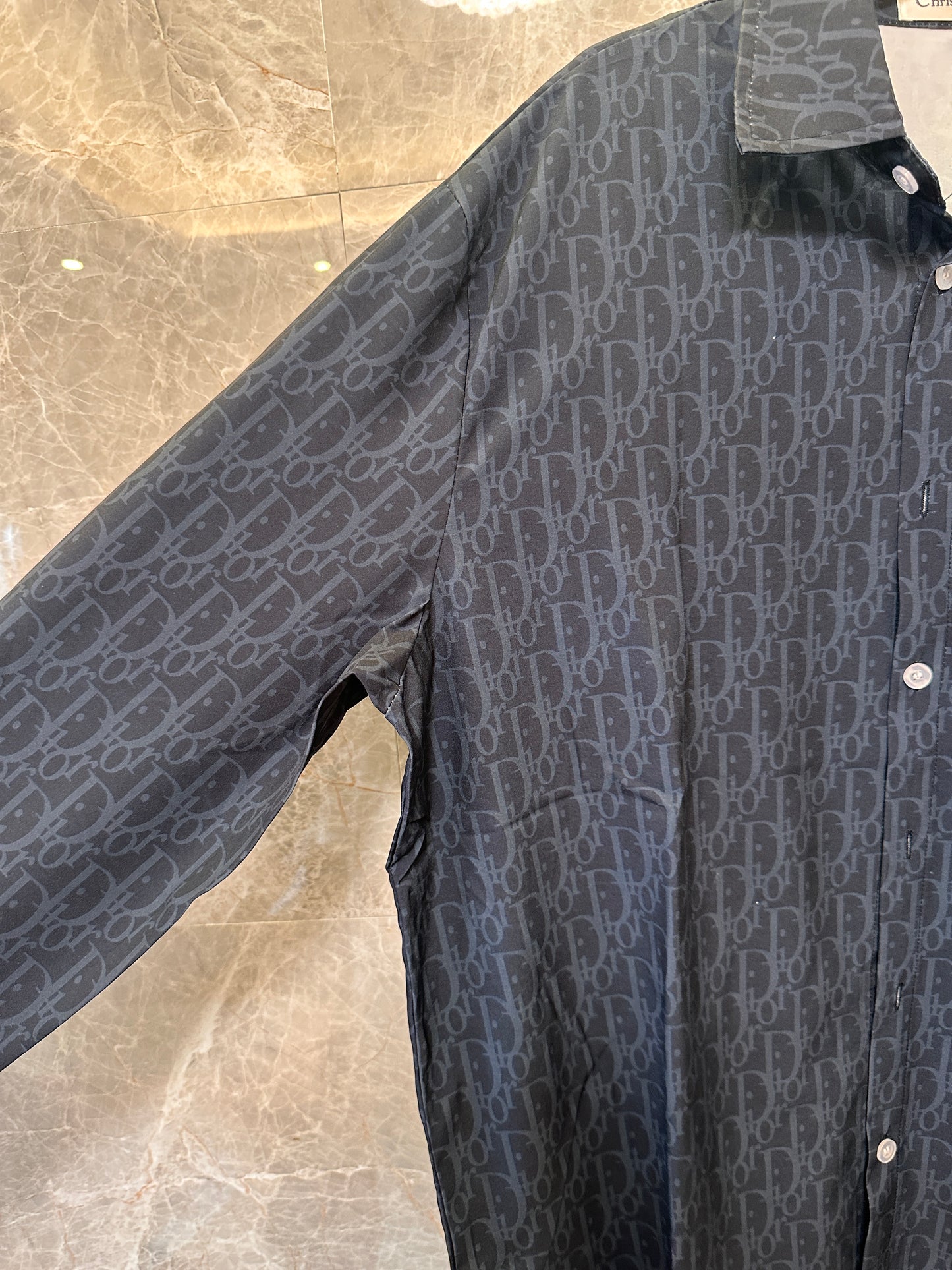 Camisa preta masculina Christian Dior com monograma
