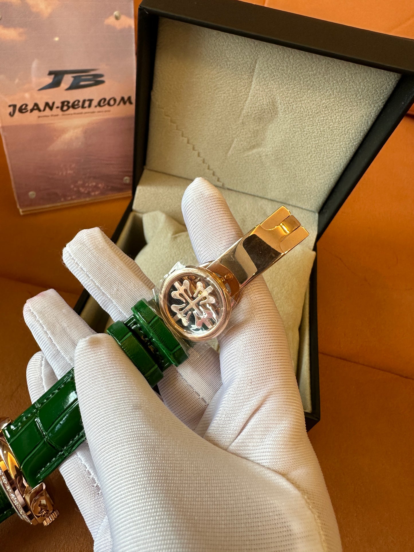 Patek Philippe Green Dial Diamond Bezel Automatic Watch – 40mm Luxury Leather Strap