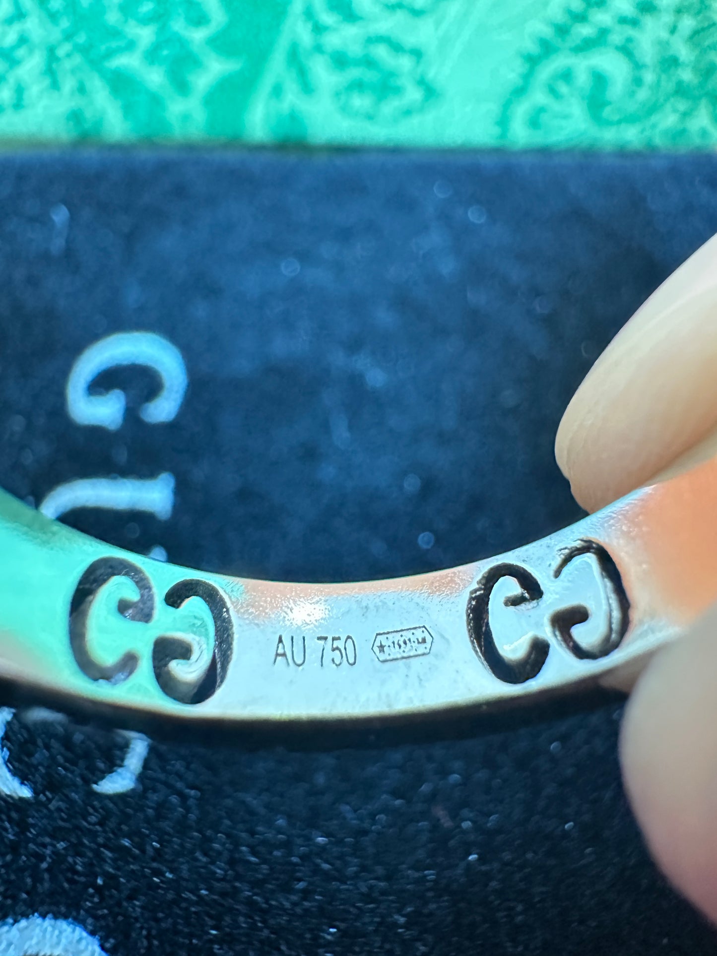 Gucci Icon Band Ring in 18K White Gold with Diamonds GG Motif