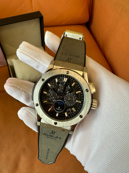 Hublot Classic Fusion Aerofusion Moonphase Titanium – Limited Edition 01/150