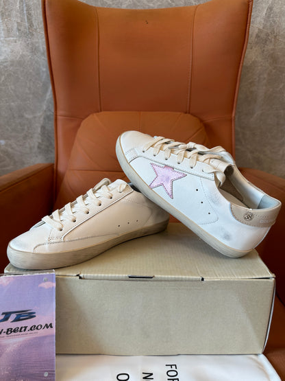 Ténis Golden Goose Super-Star Brancos com Estrela Rosa