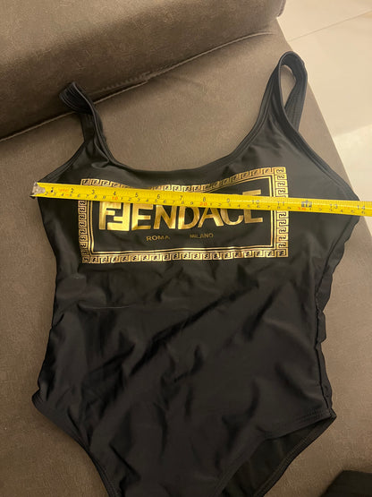 Maiô feminino Versace
