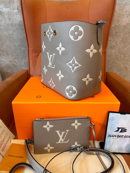 Bolso de hombro de piel Louis Vuitton Neonoe MM