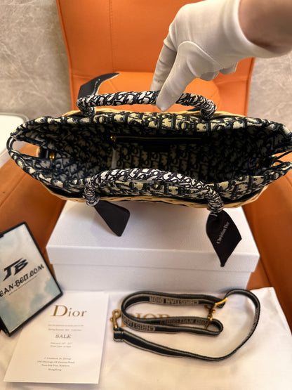 Bolso de mimbre de Christian Dior con lona oblicua