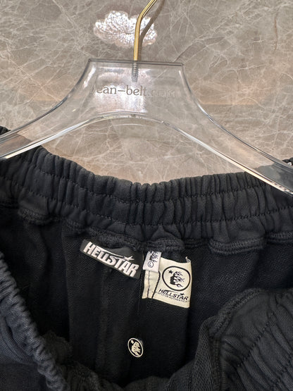 Shorts preto com estampa gráfica Hellstar