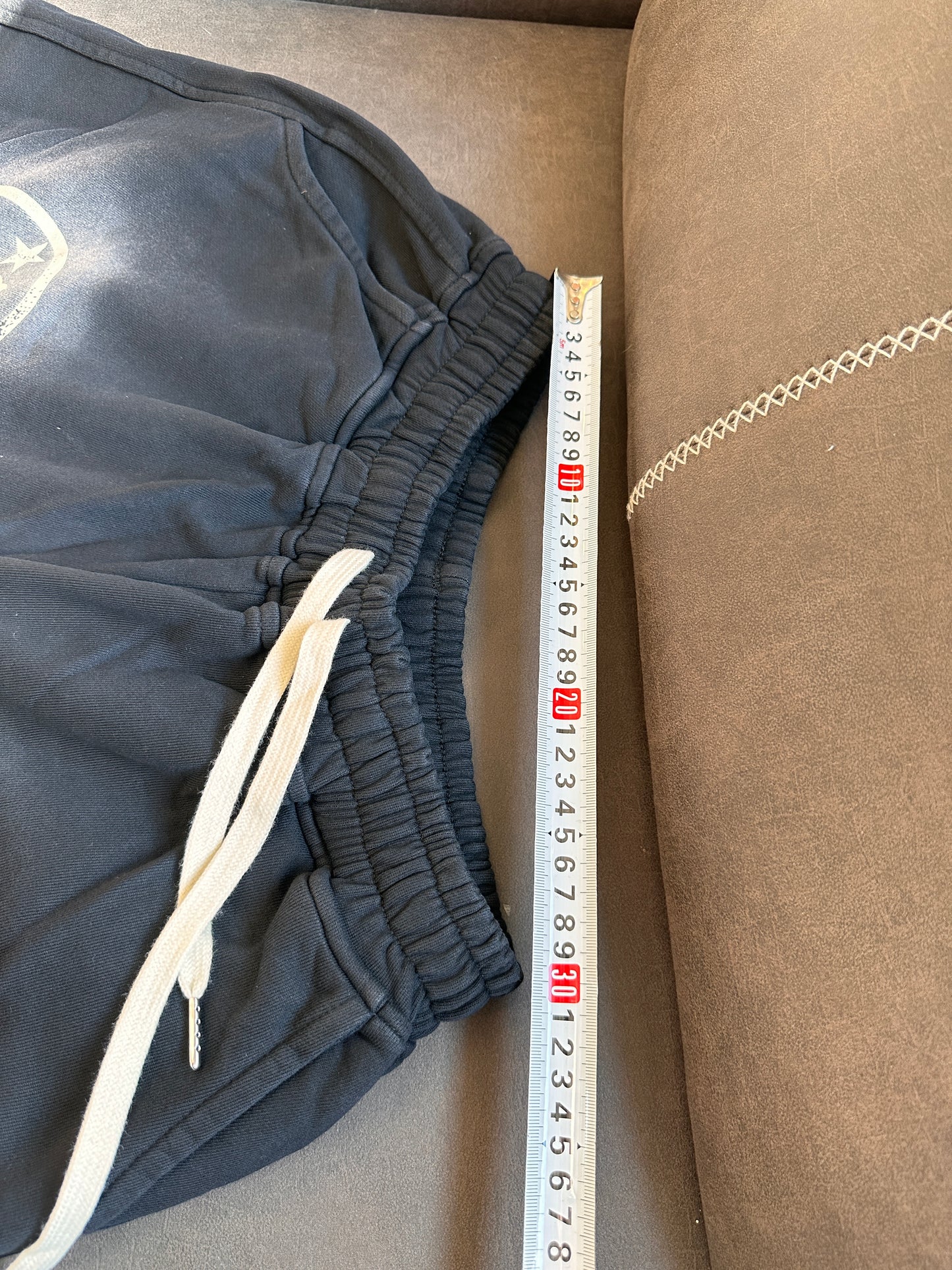 Shorts preto com estampa gráfica Hellstar