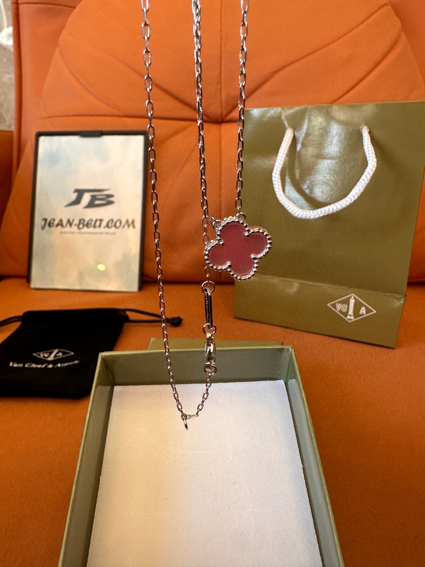 Van Cleef & Arpels Alhambra pendant necklace - pink and white clover design
