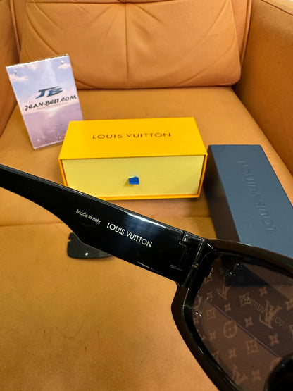 Louis Vuitton 1.1 Millionaires Sunglasses – Black Frame with Gold Monogram Lens