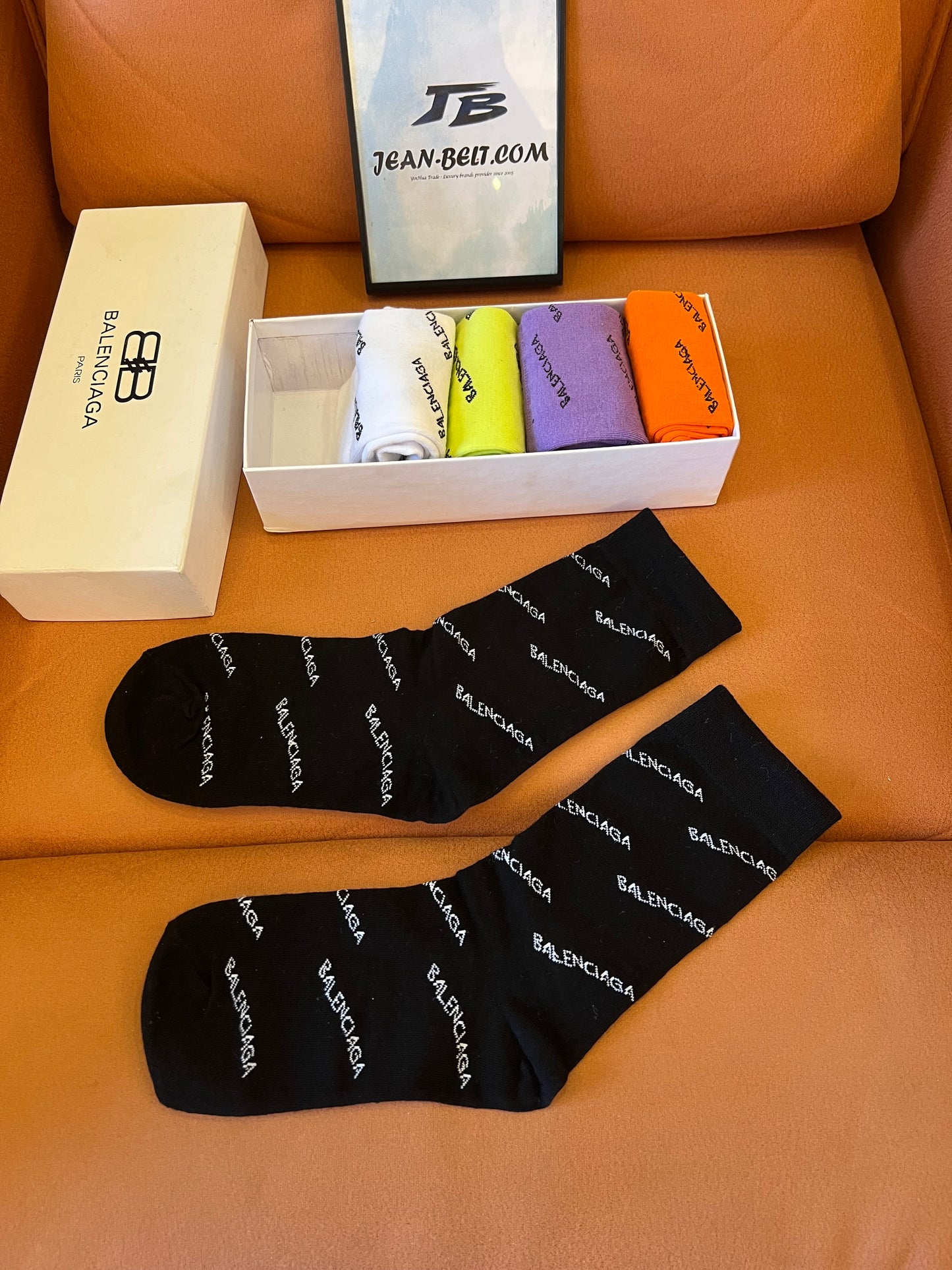 Conjunto de Meias Balenciaga (5 Pares em Caixa de Presente)