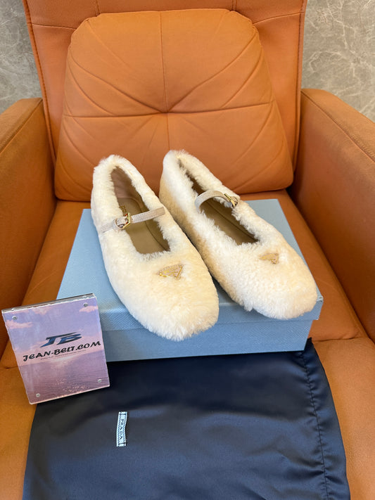 Prada Shearling Mary Jane Flats – Cream