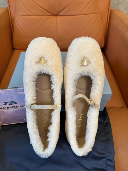 Prada Shearling Mary Jane Flats – Cream