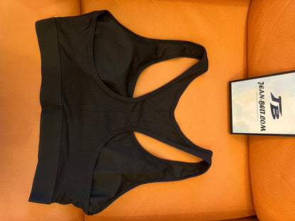 Conjunto deportivo negro de Balenciaga para mujer: top y pantalones cortos elegantes
