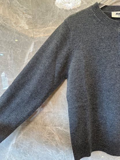 Camisola de Caxemira com Botões Miu Miu em Cinzento Carvão
