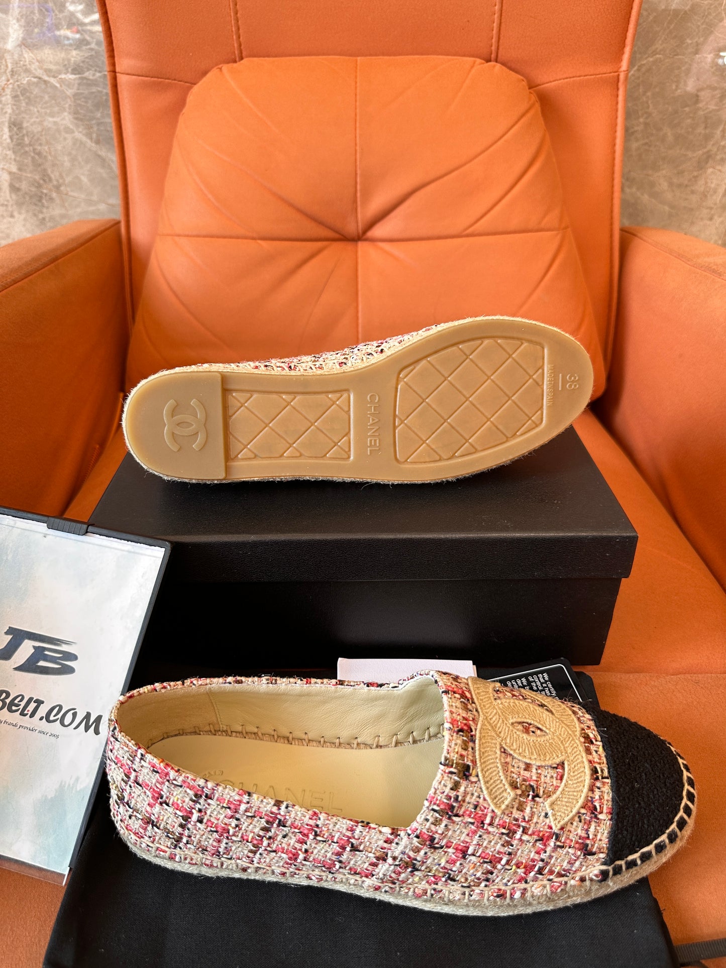 Alpercatas Chanel em Tweed com Logótipo CC