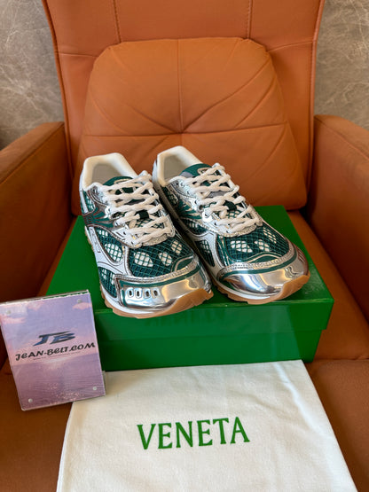Bottega Veneta Speedster Low-Top Sneakers in Green and Silver Mesh