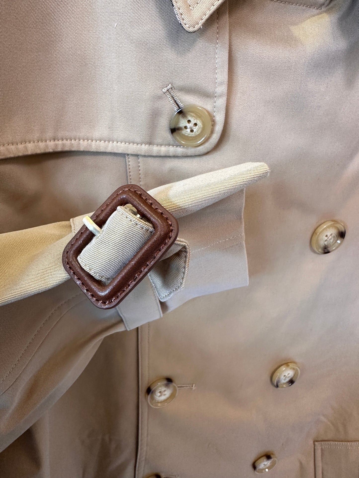 Burberry Men's Classic Double-Breasted Trench Coat