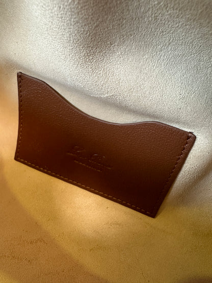 Mala de Mão Loro Piana Classic Box em Pele – Castanha | Mala de Mão Pequena Estruturada