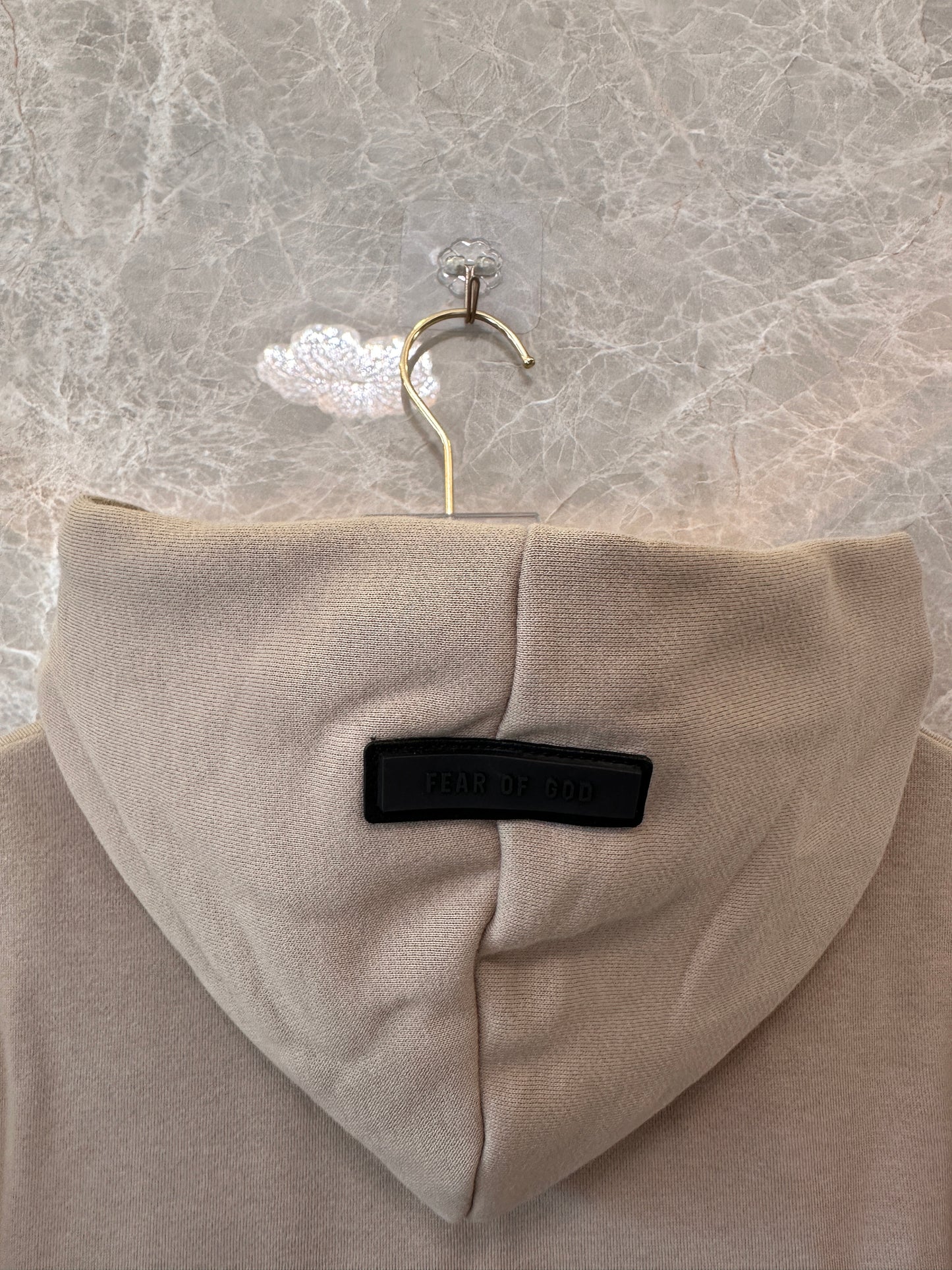Moletom oversized Fear of God Essentials em tom taupe