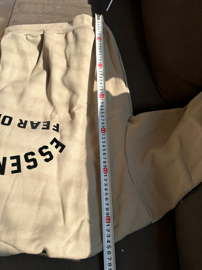 Moletom oversized Fear of God Essentials em tom taupe