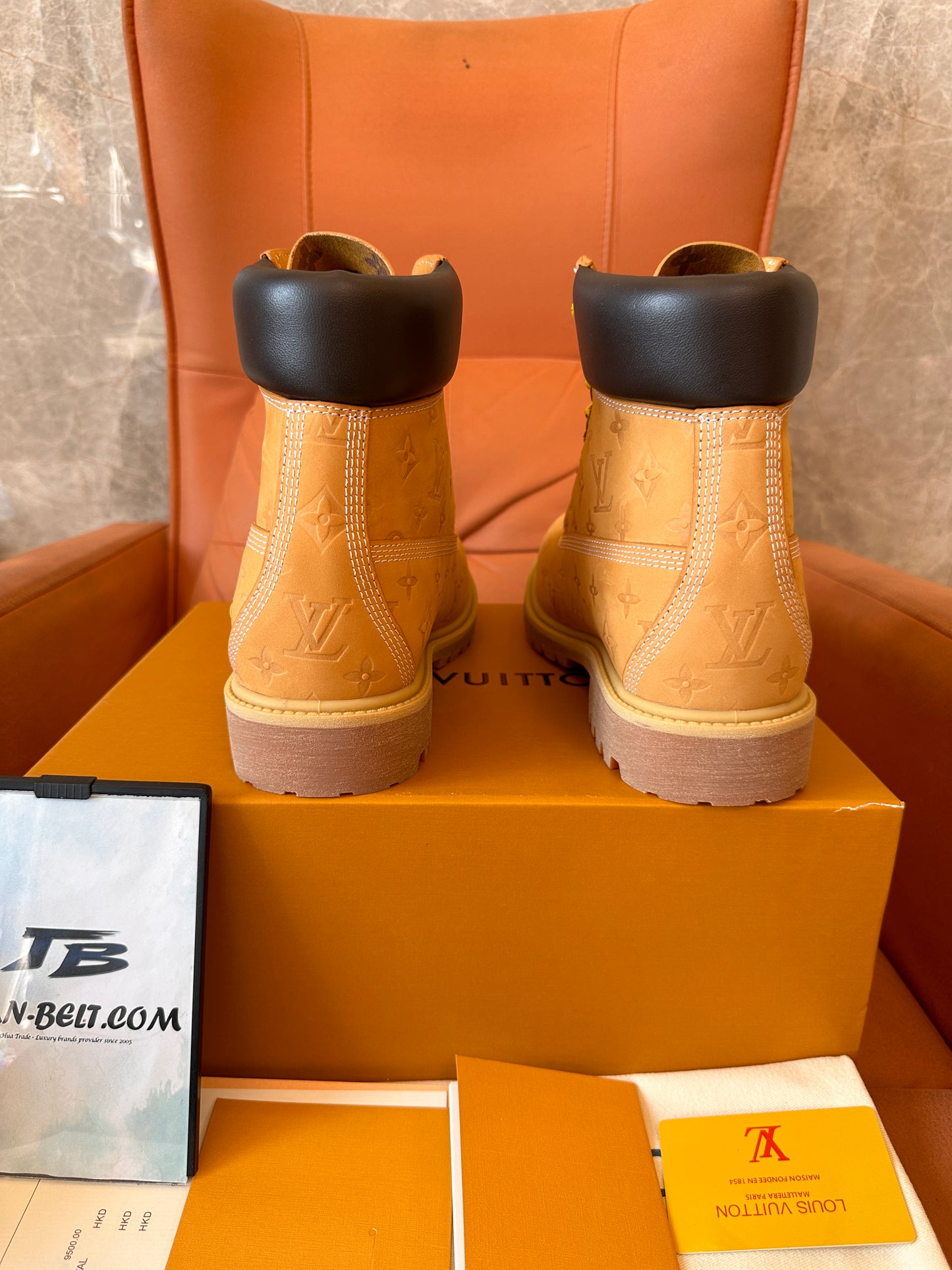 Botas de couro com monograma Louis Vuitton x Timberland em relevo