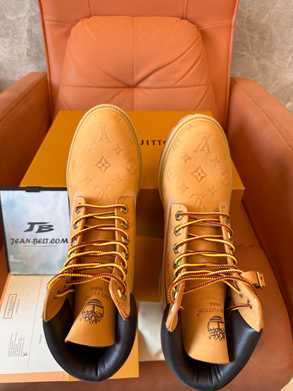 Botas de couro com monograma Louis Vuitton x Timberland em relevo