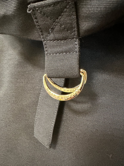 Parka Debbie para Mulher Moose Knuckles – Preto com Forro Dourado e Capuz de Pelo