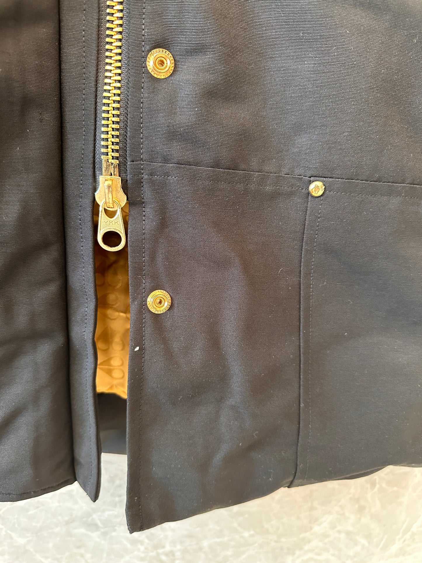 Parka Moose Knuckles série dourada – jaqueta preta de plumas