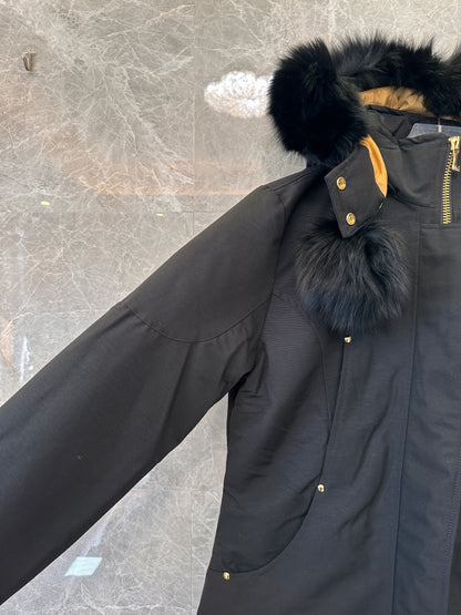 Parka Moose Knuckles série dourada – jaqueta preta de plumas