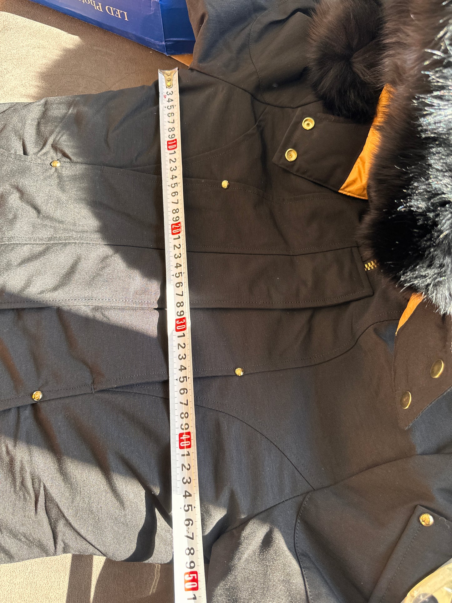 Parka Moose Knuckles série dourada – jaqueta preta de plumas