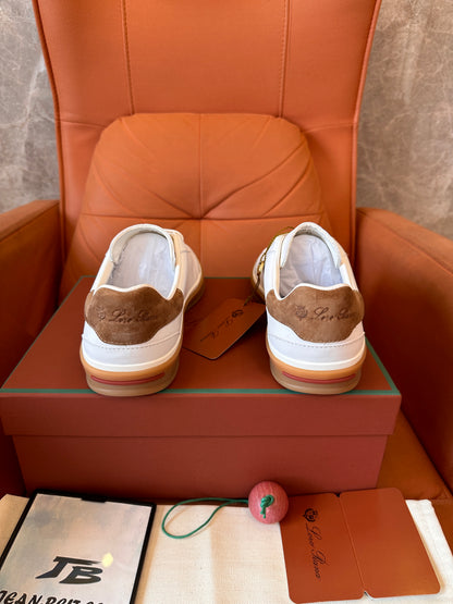 Tênis Loro Piana de couro branco com camurça