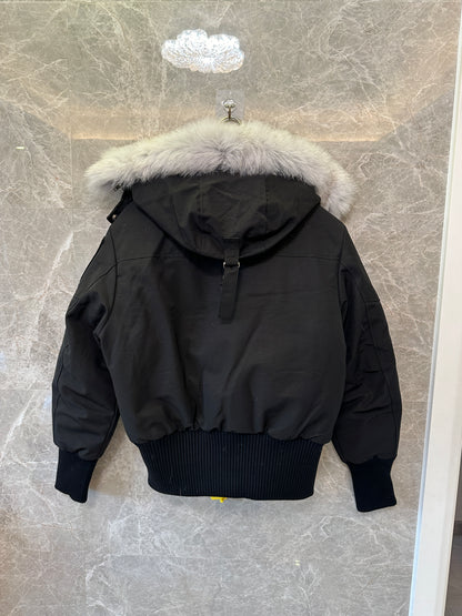 Blusão Moose Knuckles Stirling Bomber Preto com Pelo