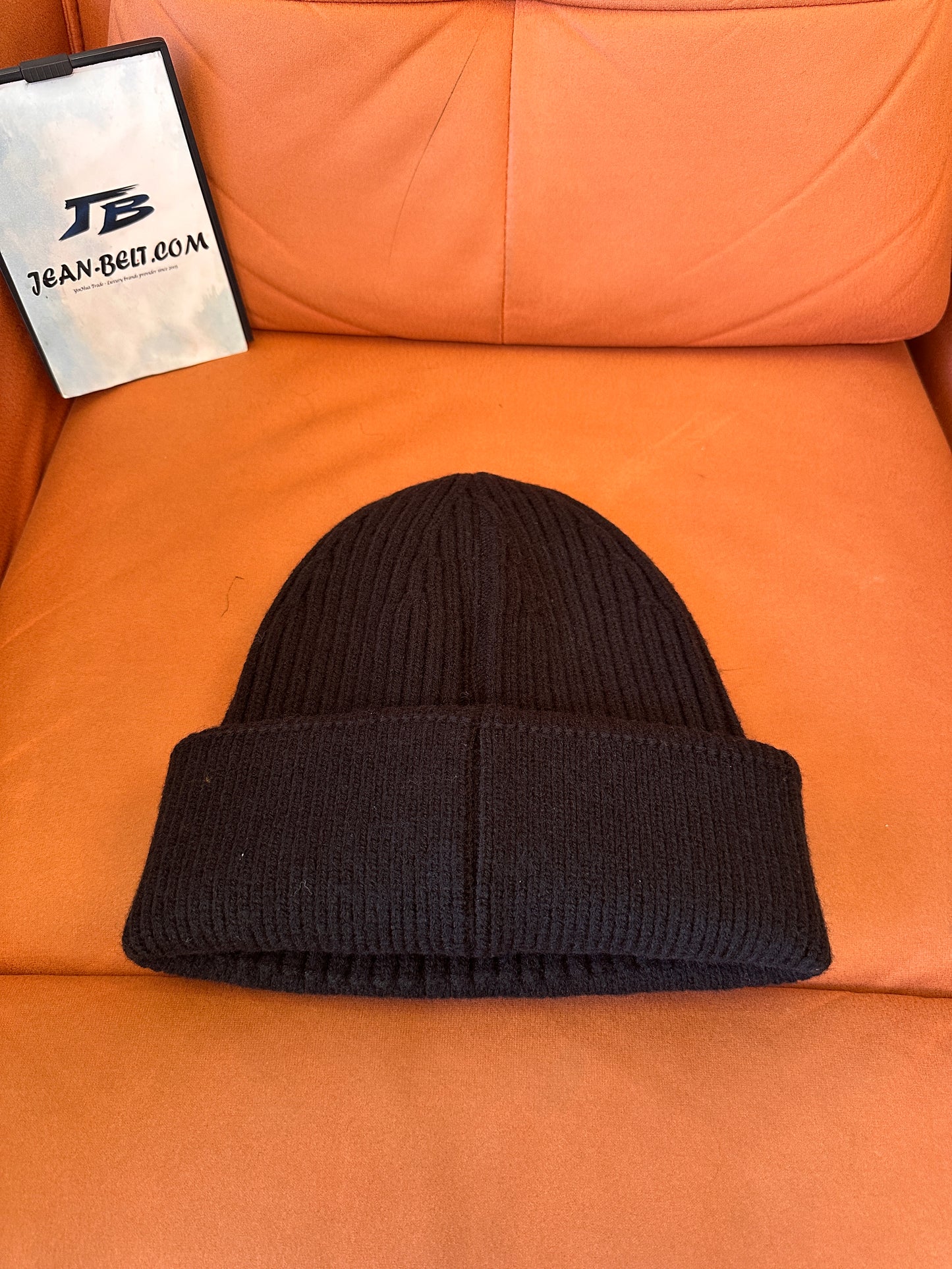Gorro de punto negro de Loewe con logotipo plateado