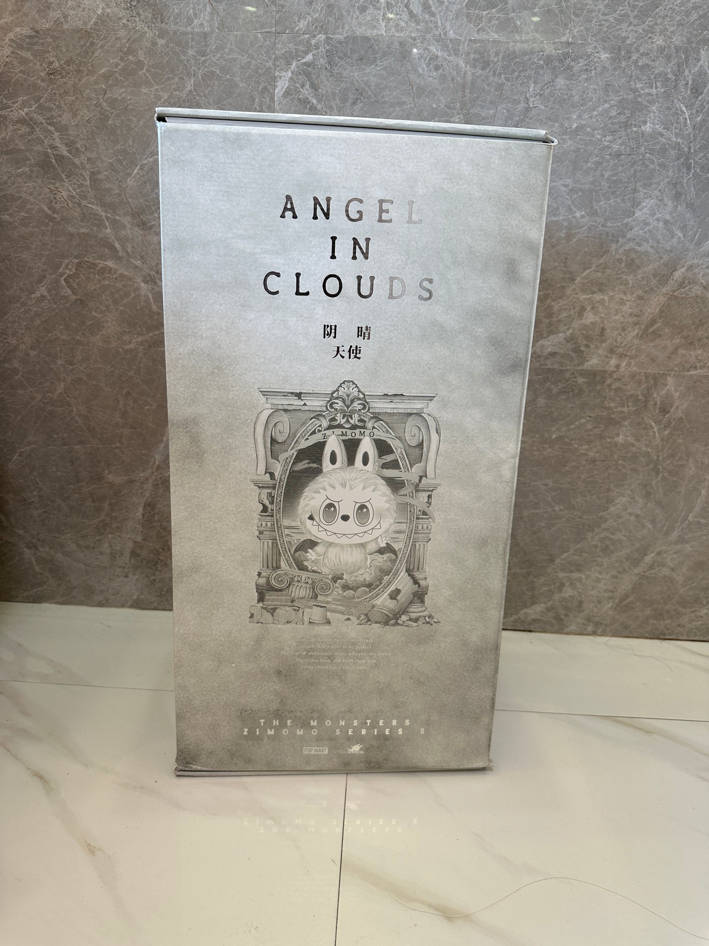 POP MART THE MONSTERS – Angel in Clouds (Zimomo) Boneca de Vinil