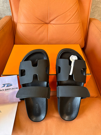 Sandálias Hermes Izmir - couro preto
