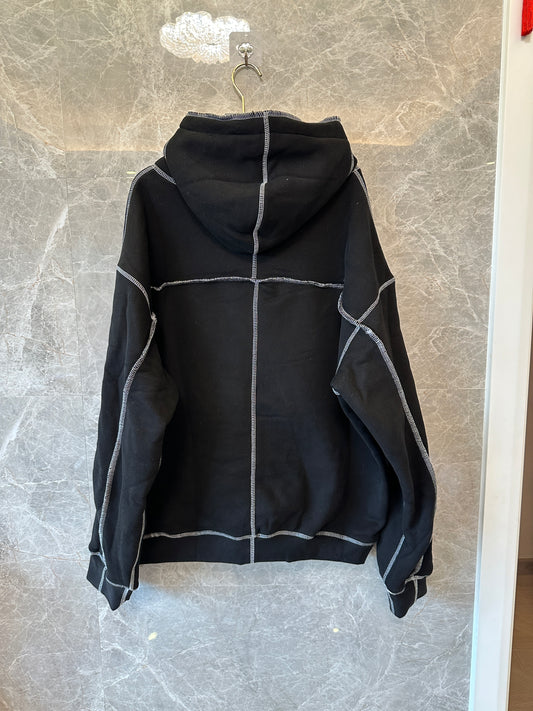 Supreme Contrast Stitch Logo Hoodie em preto