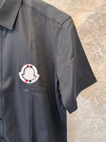 Camisa clásica de manga corta para hombre de Moncler - negra