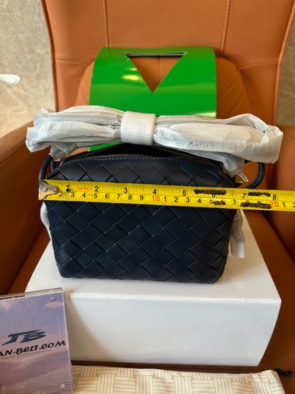 Mala a Tiracolo Mini Intrecciato Bottega Veneta em Pele Azul-Escuro