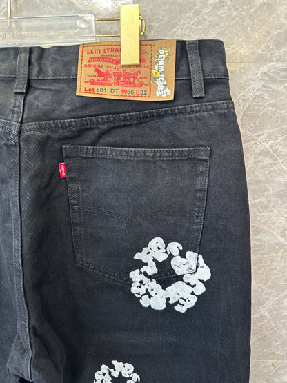 Levi’s × Denim Tears 501 Black Cotton Wreath Printed Jeans