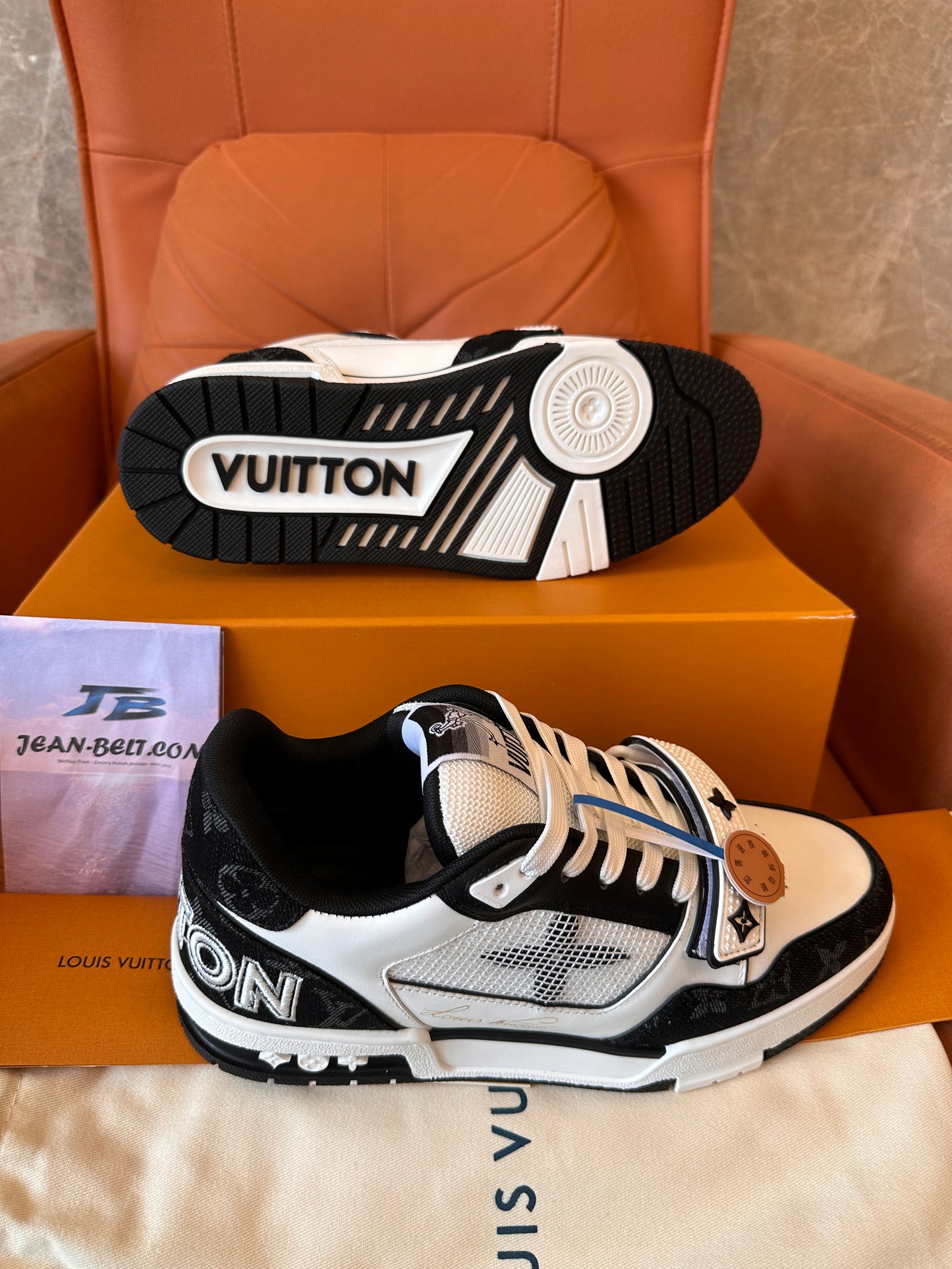 Zapatillas deportivas con monograma LV Trainer de Louis Vuitton