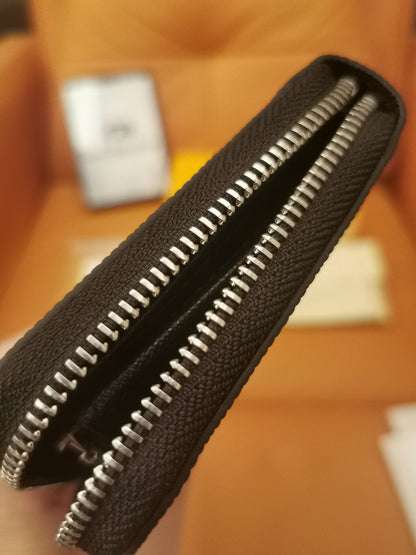 Louis Vuitton x Supreme Epi leather zippy wallet - M60072