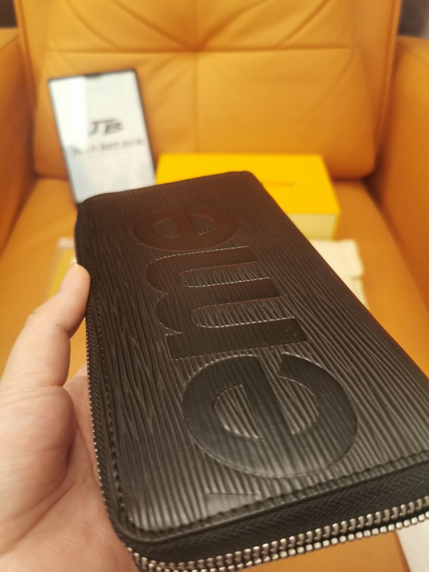 Louis Vuitton x Supreme Epi leather zippy wallet - M60072